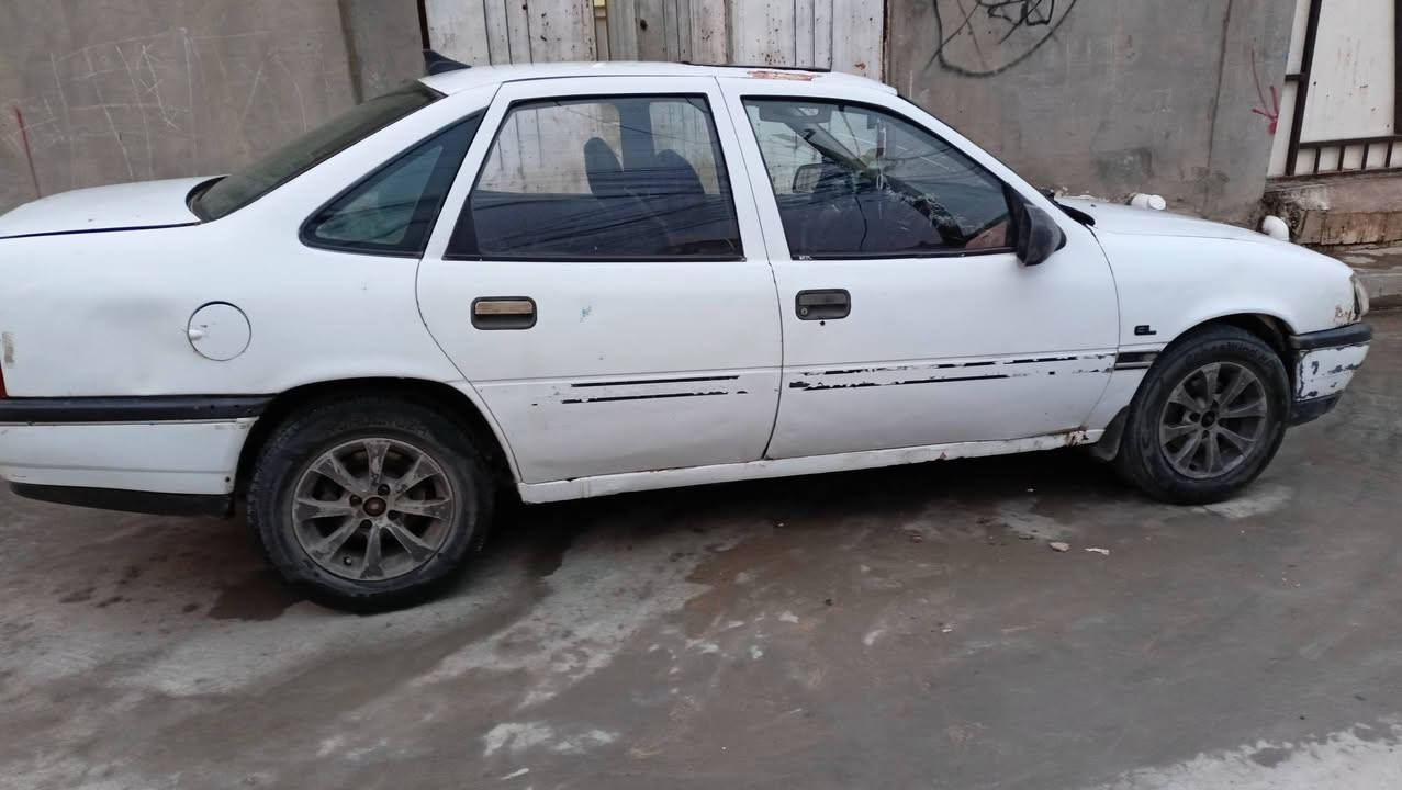 السلام عليكم فكترا حجم 20 موديل 90 للبيع رقم الماني نينوى شرط التحويل بيها كابون الضرر صفحة اليمين ابيعك مصبوغة عام المحرك بي رخاوة مكان السيارة موصل الايمن السعر 30 وبيها مجال الشراي يتصل على الرقم ***********
