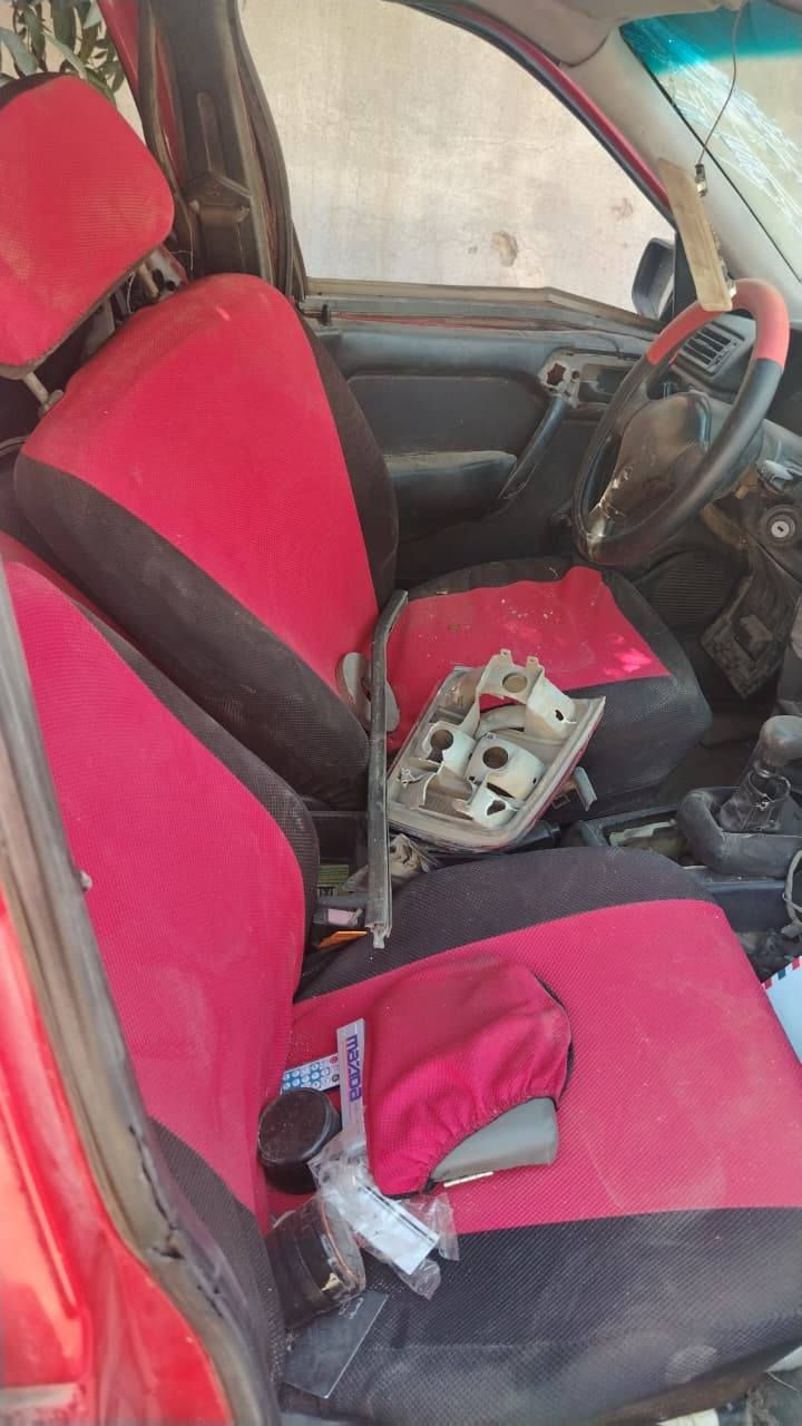 السلام عليكم
من رخصة الادمن
سيارة فكترا موديل ١٩٩٢ رقم ألماني سنوية خضرا بيها حادث ابيعها على وضعها السعر ١١ ورقة.
للتواصل ***********
