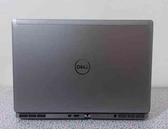 ✨ *Dell Precision 7550 – أداء فخم ومواصفات جبّارة*

🔹 *المعالج*: Intel Core i7 – الجيل العاشر  
🔹 *رام*: 16GB DDR4  
🔹 *هارد*: 512GB SSD M.2  
🔹 *كرت شاشة داخلي*: Intel UHD 8GB  
🔹 *كرت شاشة خارجي*: Nvidia T1000 – 4GB  
🔹 *الشاشة*: 15.6 إنج FHD  
🔹 *كيبورد*:، عربي إنكليزي  
🔹 *النظام*: Windows 11 Pro  
🔹 *نظافة*: ممتازة  

💼 مثالي للمصممين، المهندسين، المونتاج، 3D، برامج ثقيلة مثل:  
AutoCAD – Premiere – After Effects – 3Ds Max – Solidworks وغيرها.

بسعر جدا تنافسي 655 الف مع توصيل مجاني وملحقاتها كاملة

📞 للطلب أو الاستفسار: *************  
الكمية محدودة – لا تفوت الفرصة! أربيل
