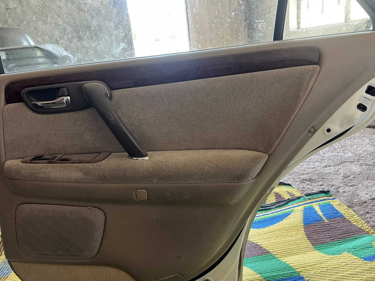 للبيع تخم بيبان. وجاملغات وجنطه مكفولات سعر ٤٥٠ وبيهن مجال ***********
