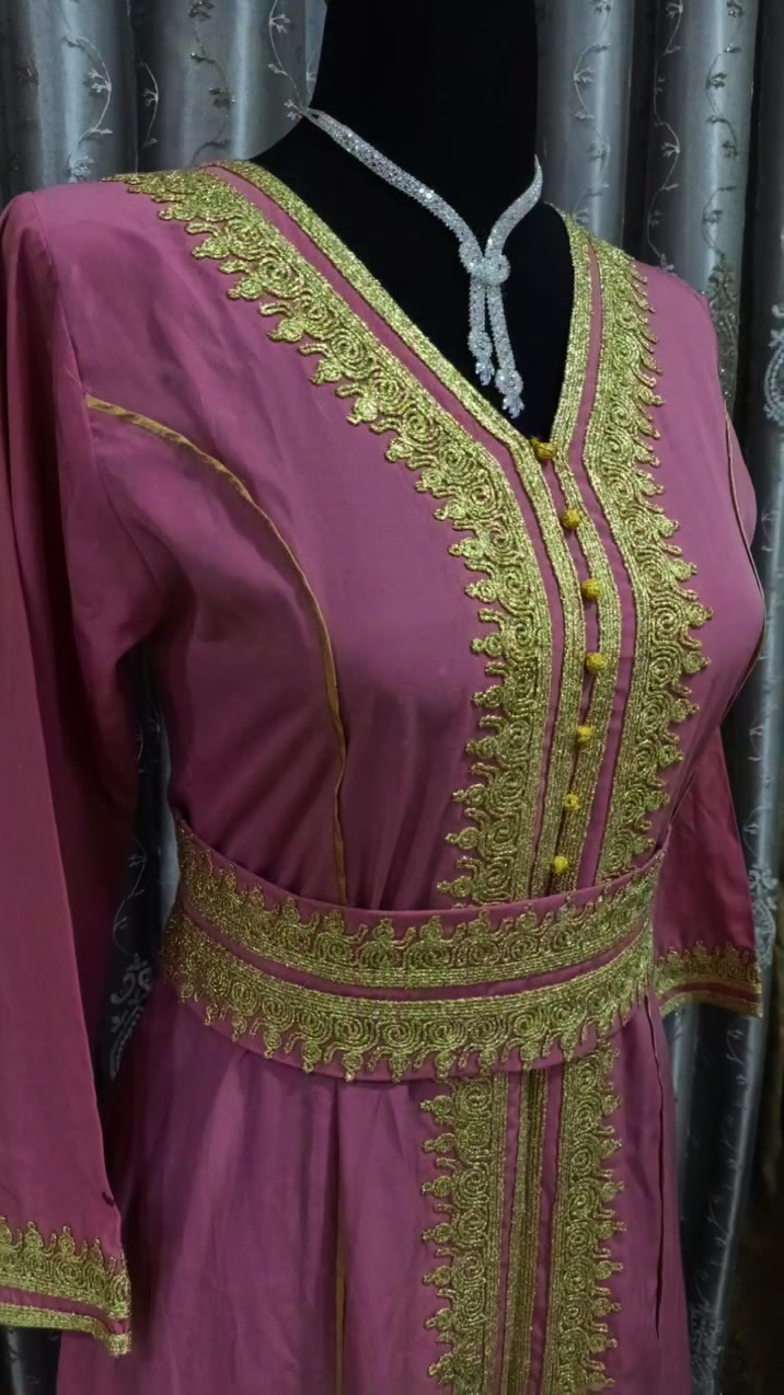 قفطان قياس 42 ب10 قفل ملبوس مرتين فقط متوفر توصيل


**إذا كنت صاحب هذا الإعلان وتريد حذفه لأي سبب، رجاءا أرسل رسالة إلى الدعم الفني**