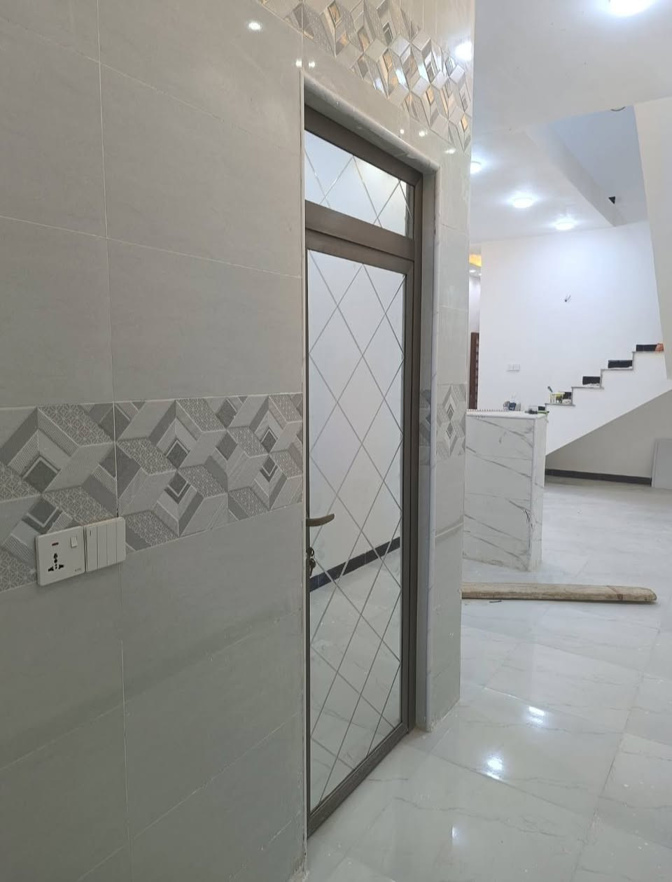 سلام عليكم مشتمل للبيع المساحه 100متر طابوصرف👇 زراعي سند 25 بناء حديث شغل درجه اولئ موقع الدار بابل حي لامين الثانيه خلف حلويات قصر الشام 🍒
...عن السعر وباقي التفاصيل مراسلتنا اولاتصال 

                اتصال *********** ☎️
                وتساب ***********💻 حلة, بابل
