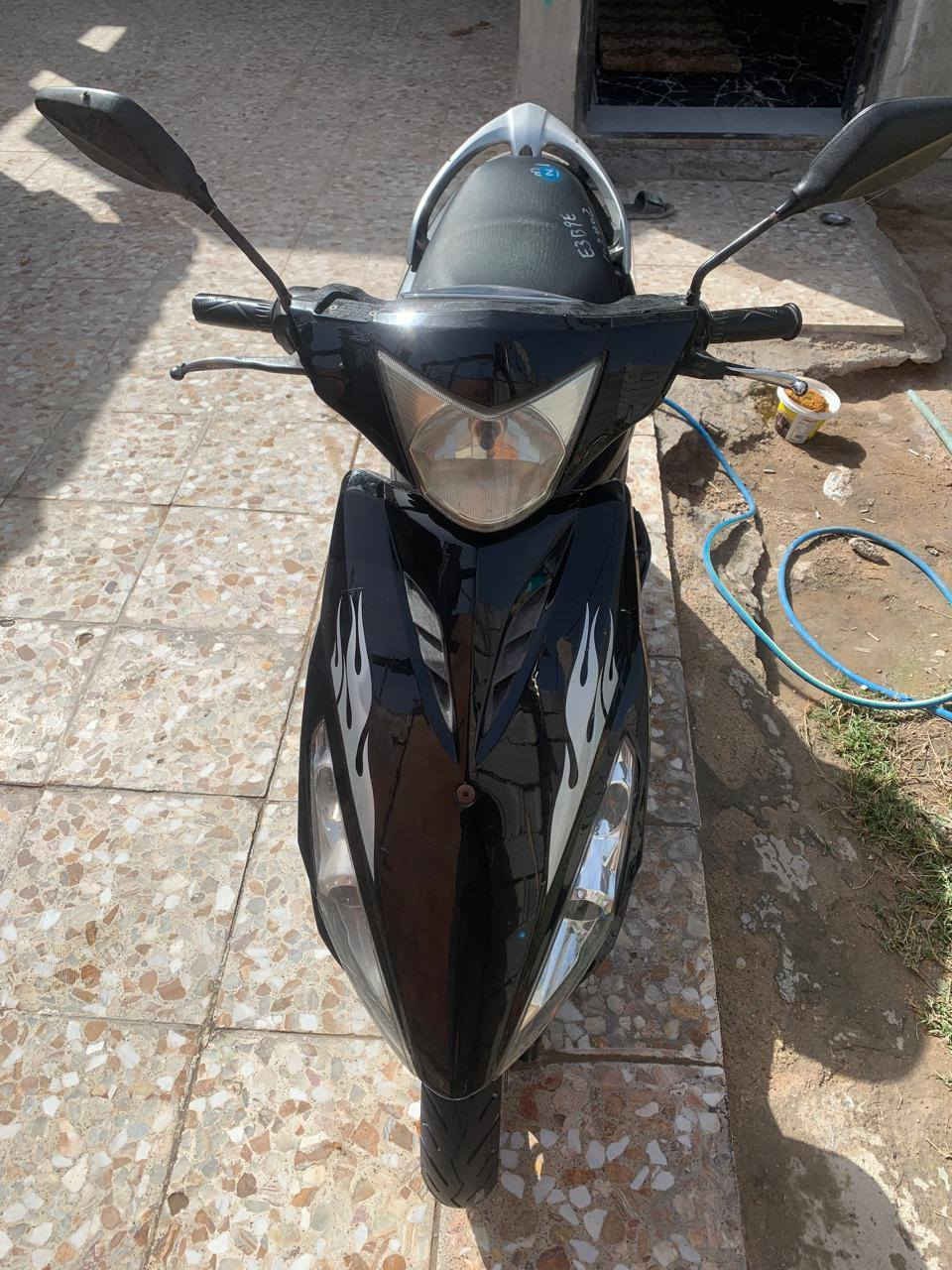 للبيع
دراجة 
ماكس مظلع ياباني
عنوان / بصرة /زبير
التفاصيل/ على الرقم التليفون
***********
