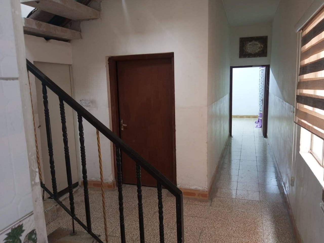 دار للبيع مساحه 200 متر الواجهيه 6/66 والنزال 30 القادسية شارع ابو عقرب على شارع 30 طابق واحد غرفتين نوم 
السعر 85 مليون وبي مجال 
***********
***********
