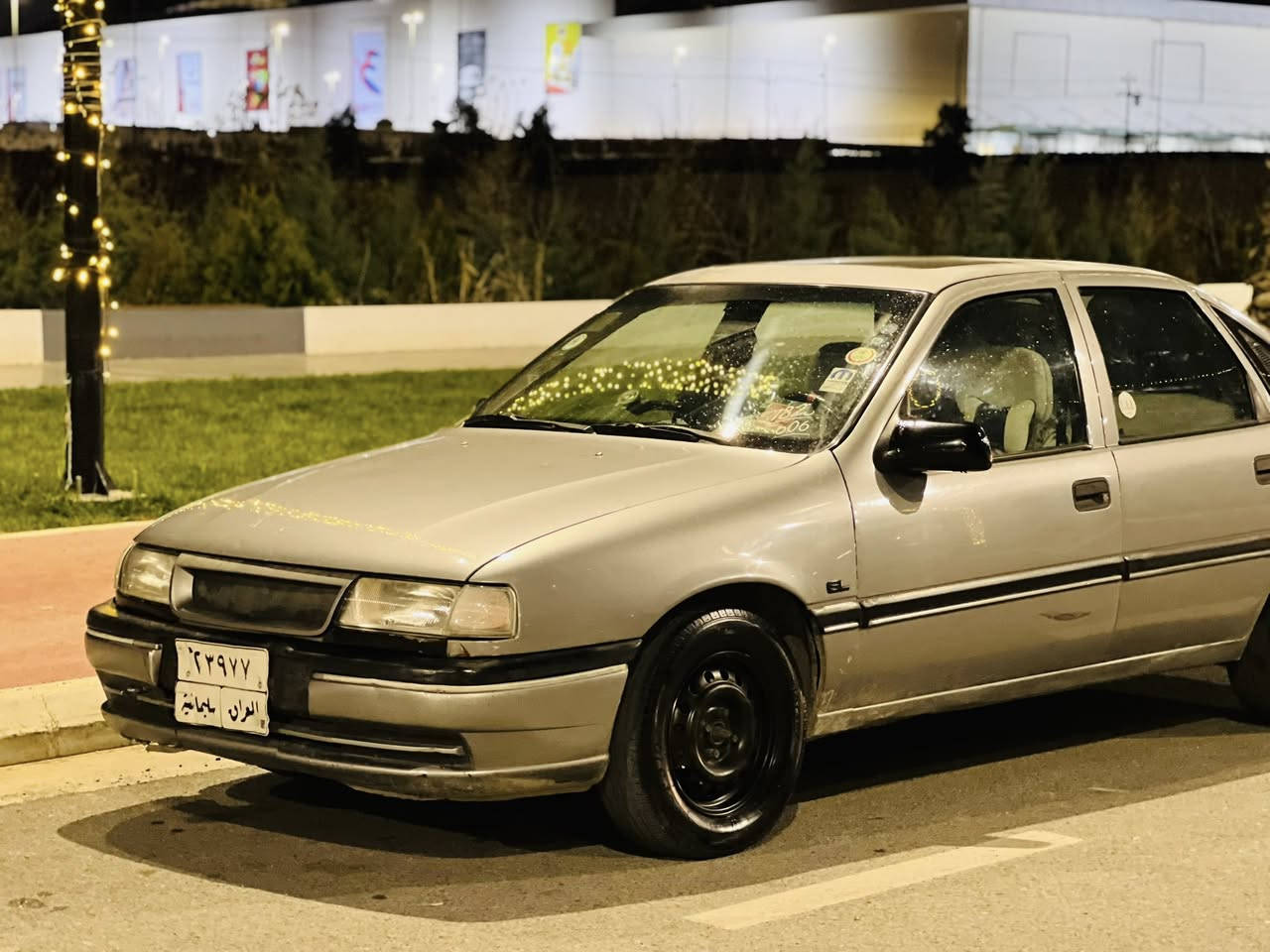 لەسەر ئیزنی ئەدمین 
ئۆپڵ ڤیکترا١٩٩٣
مەکینە١٨ئیسراحەت 
سڵایت
Abcبەشەرت 
گێر عادی 
لۆک لۆک 
گێڕو مەکینەو کارەبای وهەمووگیانی بەشەرت 
بەشەرتی ڕزیوی نییە  
هیچی پێوە نییە
سەیارەکە زۆر زۆر تازەیە
سعری٣٩گەڵا معامەلە 
T.b:سەنەوی ٣مانگە بەسەر چووە
*********** 
شوێن:سلێمانی
