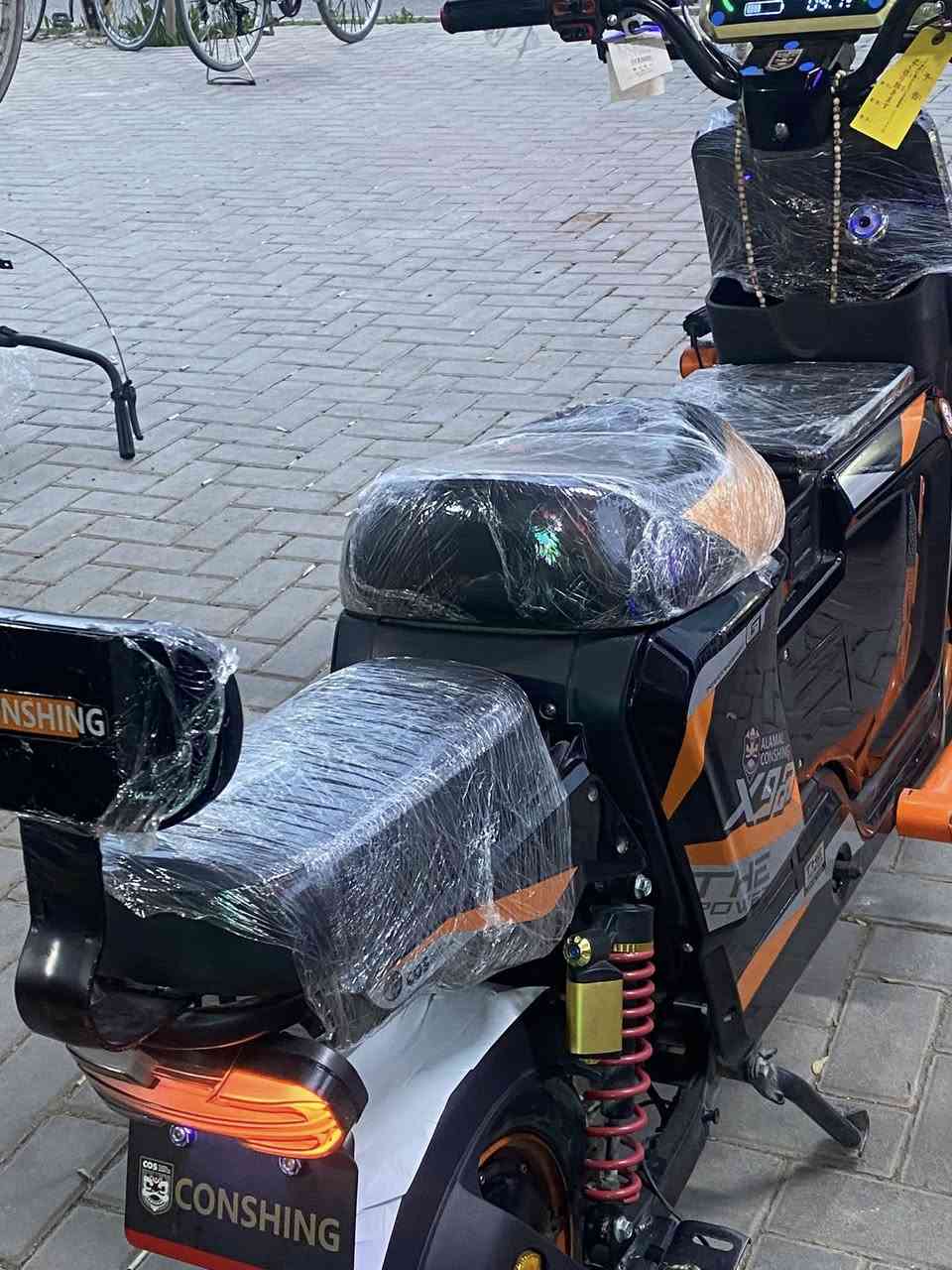 للبيع x900فول جديد صار شهر مآخذه جديد حيل ليتات كامل مكمل جاهزمن كلشي تايرات جديد سرعه 99 5بطاريات ماطور حيل جديد سعر 500بي مجال حك جيه ***********
