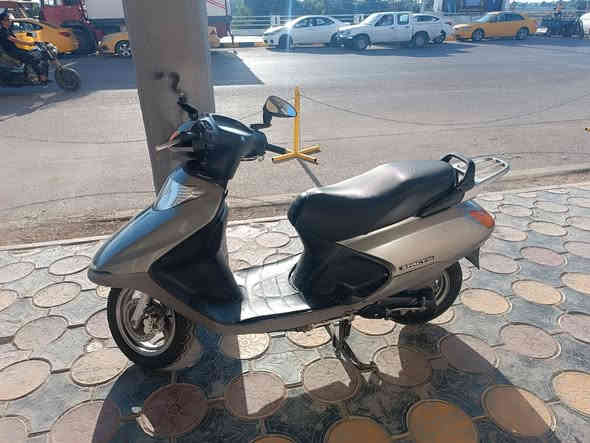 السلام عليكم
دراجه سبيسي ياباني للبيع 
مكفولة كفاله عامه
السعر 950وبيه مجال
المكان حي جهاد 
رقم الهاتف ***********
