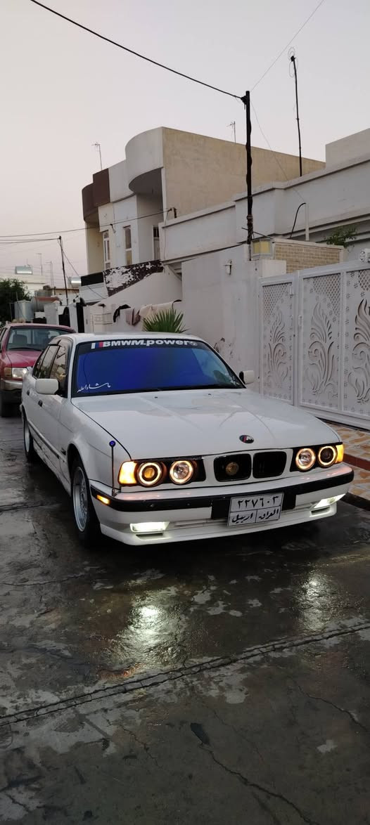 BMW 
مؤديل ١٩٩١سئ بارجه صبوغ بي ناوگرتن گير مه كينه ته بريد به شه رت ٢٠ورقه خرامه له سه ره دواي محمله بؤت دگه رينمه وة به ناوكردن به شه رت. ناونيشان هه ولير
*********** أربيل, العراق

