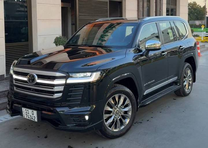 لاندكروز VX  الموديل : 2024
العداد : (33.000الف) فول فول مواصفات 
الرقم : بغداد 
المواصفات السياره فول 1/1 اعلى فئه بلاندكروز 

داخل احمر 
شاشات خلفيه 
نضام صوت jbl
اربع كامرات + رادار امامي + كشنات خلفيه كهرباء
(السياره مكفوله كفاله عامه من كلشي ومغلفه ppf بعدهه ع وضع الشركه استخدامهه جداً نظيف ومسويلهه صيانه كامله دهن وفلاتر )
رقم صاحب سيارة (***********
