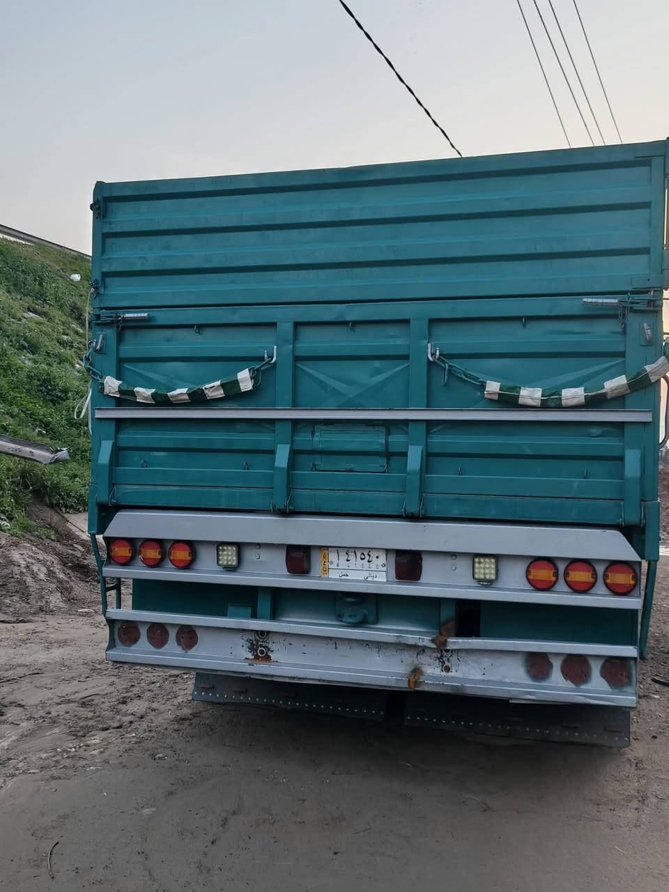 السلام عليكم عربانه تتفتح طول 12.50شاصي 16دناكير 14 صيني جوبلس 3رفاعات العربانه مكفول من الفطر والكسر مابيها جادر مكان ديالى 
بعقوبه ,,,, مكلف بالنشر """
***********اتصال
