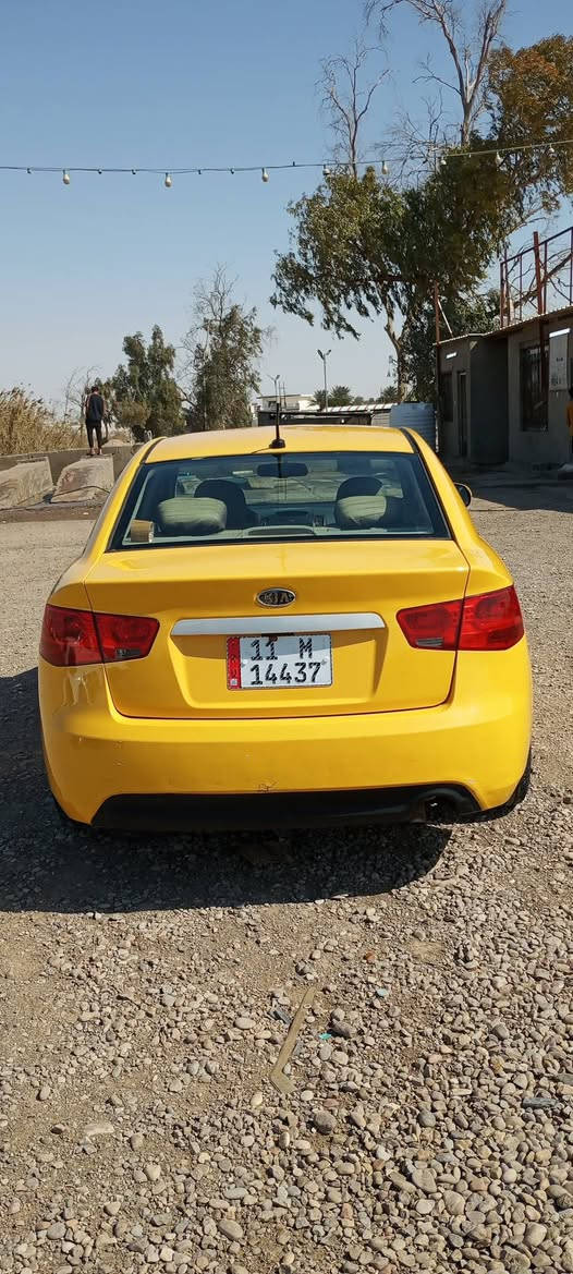 السلام عليكم ورحمة الله وبركاته
جمعة مباركة ورمضان كريم عل جميع انشاء الله 

كيا فورتي مديل 2013 

وارد امريكي 

كتلوك الشركة بعدة بيها 

ضرر فقط بنيد بدون دواخل 

لغد شاصي مكفولات 

صبغ جديد 

تخم تاير جديد 

تبريد ثلج 

صدر امامي 75%

السنوية ب اسمي 

مكاني بغداد جسر ديالى الجديد 

رقم الهاتف ***********

السعر 88
