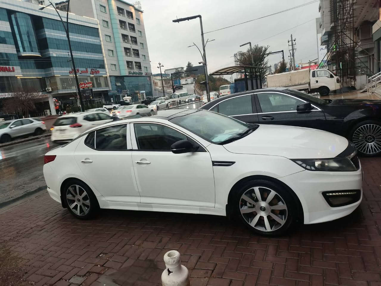 اوبتيما2013
فول مواصفات مكفوله 
رقم وهزه جديد باسمي
كفاله عاااااامه عدا صبغ بخشم البنيد  كلش قليل
ماشيه ١٥٠
فول 1/1
بانوراما
بصمه 
جلد 
كاميرا دواره
كشن جلد
كشن ذاكره
تبريد قطعتين 
شفتات استيرن
لدااااات
محرك2.4
السياره جديده جداً 
واحلى من الصور
للبيع والمراوس حسب القناعه
السعر 140 وبيها مجال 
علماً السياره بالحله 
للاستفسار 
***********
***********
