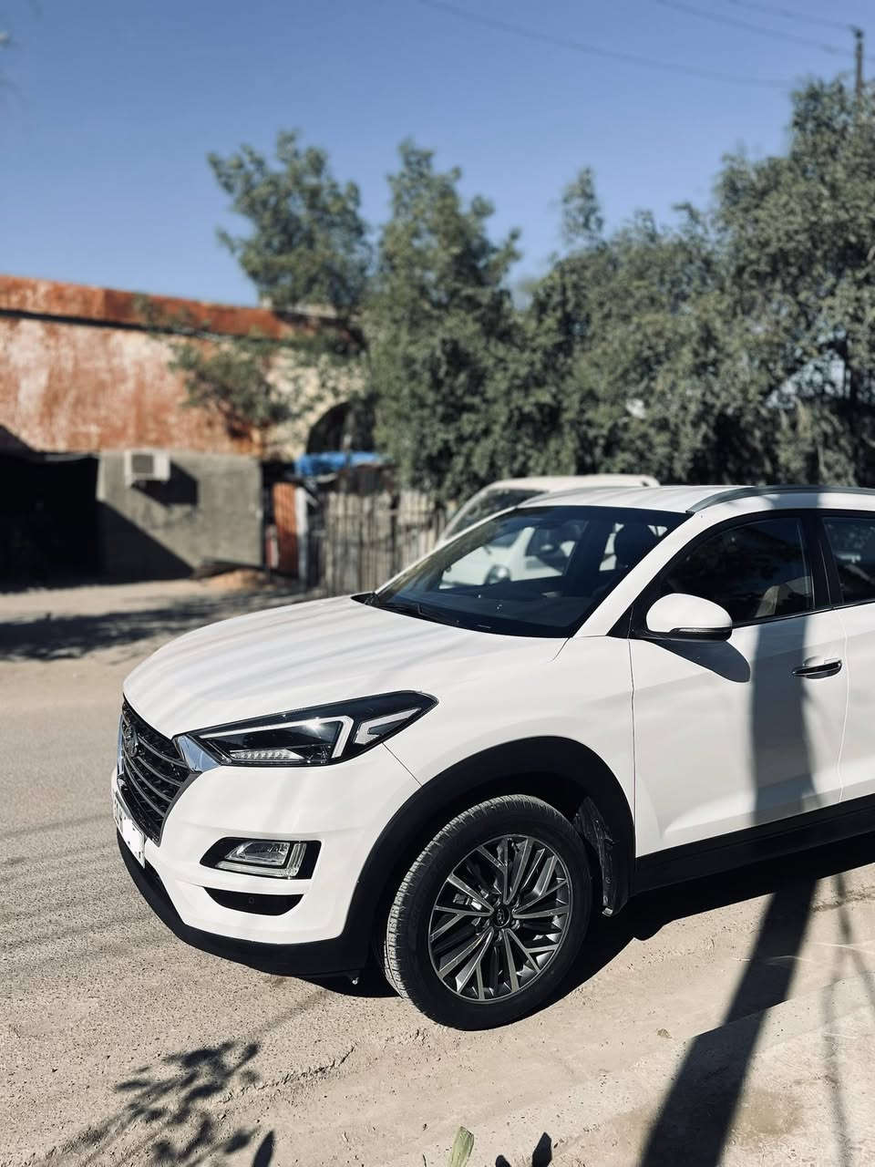 سلام عليكم
توسان 2020 الكاصد اصلي خليجي فول مواصفات عدى البنو رامه  مكفوله كفاله عامه من ضربه و صبغ و بارد وتبديل حتى الدعاميات مكفوله من صبغ وتبديل رقم بغداد مشروع وطني باسمي شخصيا ماشيه فقط 51 حقيقي ع ايدي

مواصفات 
بصمه ابواب +تشغيل 
كراسي عدد 2 كهرباء 
شاشه اصليه ابل كار بلي 
اريل زعنفه نكفيشن
خمس عدسات متغير الاتجاه 
لد نهاري 
حساس امامي +خلفي 
شاحن واير ليس 
شاشه اعطال 
تحكمات فول 
تغير وضعيات قياده 
وبعد اهواي مواصفات 

مكانها بغداد 
السعر 212 وبيها مجال ان شاءالله 
الاستفسار 
***********
