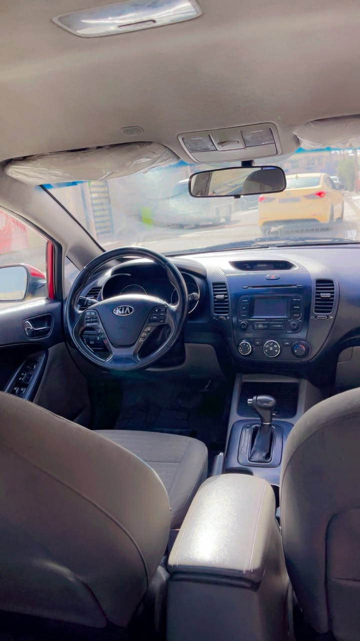 سلام عليكم كيا فورتي موديل 15مكينه 2000 جي دي اي حادث جاملغ فقط ولبقي ليبل واحد سيارة جاهزه من كلشي كير مكينه تبريد تتفئه تخم تاير صدر خلفي أمامي سعر 105 وبيها مجال بكاني بغداد رقم الموديل ***********
