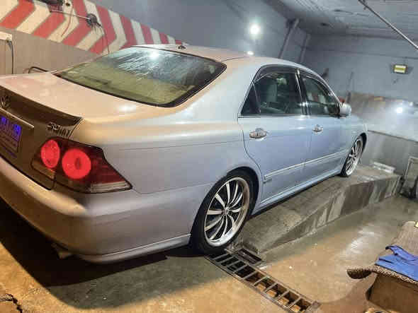 شاهینە سپۆرت  ٢٠٠٥ بڕاوە 
١٨٠ی گێڕ و مەكینە بچوك 
گێڕ و مەكینەی بەشەرت 
٣ دوگمە
بەسمە 
تەحدید سورعە 
سوكان ڤۆلیۆم 
ئاوێنە هیتەر 
ساڵۆنسای سپۆرتی بۆ بەسراوە 
تەبرید سارد و گەرم بەشەرت 
برێكی بەسراوە
هەیكەلی  سەیارەكە نموونەیە  
تایە و ویلێكی سپۆرتی لەژێرە
سەیارەیەكی تابڵێی جایزە ماڵی دەستی گەنجە 
بەنزین زۆر زۆر كەم سەرفەكات 
قوەتێكی زۆر باشی هەیە 
تەقە و رەقەی هیچ تیانیە
١ تەقە و ١٠٠ دۆلارت بۆ ئەبڕم 
سعری ٤٩ گەڵا و مەجالێكی كەم 
شوێن پیرەمەگرون 
تەنها فرۆشتنە 
***********
