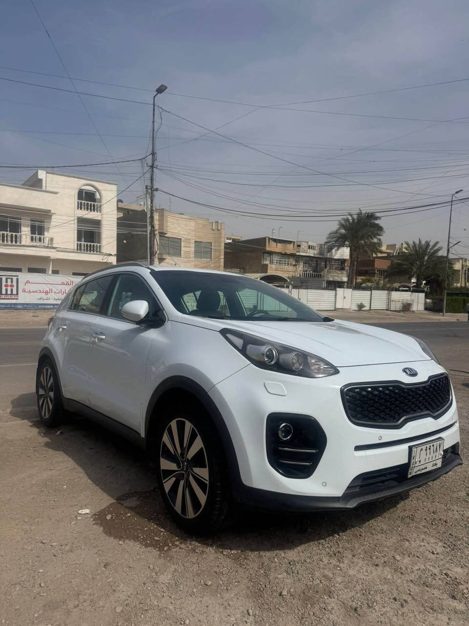 السلام عليكم للبيع سبوتج 2018 خليجي مكفولة من الصبغ والتبديل سيارة جديدة وجاهزة فوول مواصفات عدا بانوراما 
بصمة تشغيل 
هاند بريك بصمة 
زراك لايت 
دبل كشن كهرباء
 شحن واير لس 
مري شفط 
كشن جلد 
حساس خلفي وامامي
السيارة ماشية 58 الف فقط من كانت زيرو لليوم عندنا 
السيارة رقم بغداد
السعر 200وبيها مجال
التواصل على رقم 
*********** بغداد, العراق
