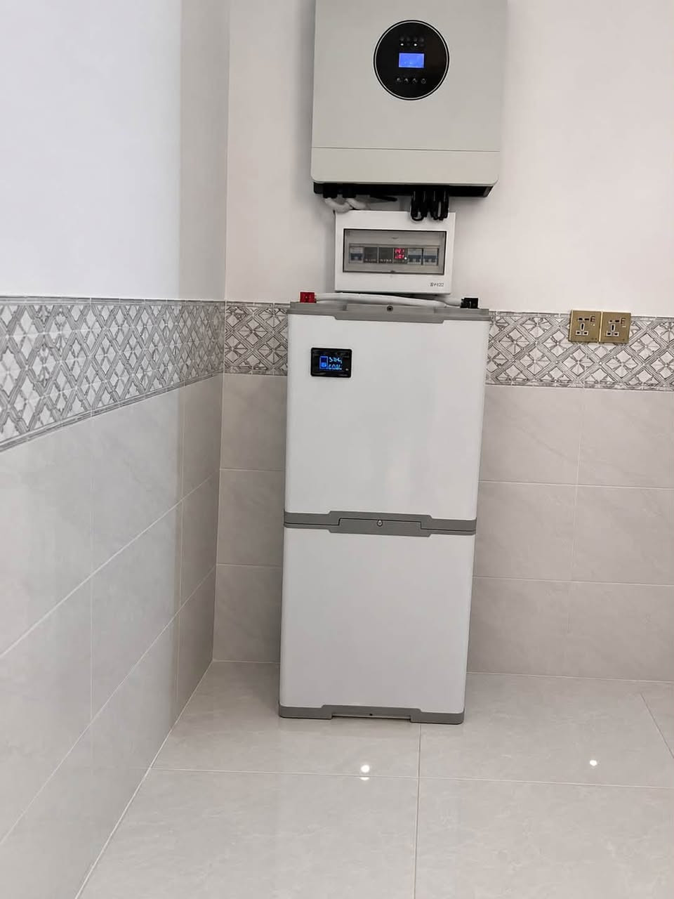 ⚡ الجودة تظهر في التفاصيل.
من بداية التمديدات إلى تشغيل المنظومة، نهتم بكل خطوة حتى تحصل على أداء ثابت وآمن يدوم لسنوات
مع توفر خدمة مابعد البيع 

🔹 تركيب هندسي واحترافي
🔹 مكونات أصلية
🔹 ضمان حقيقي مع عقد رسمي مع الشركة
تقسيط متوفر حسب الشروط

📍 آشور للطاقة الشمسية – بابل
📞 ***********
