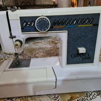 مكينه نظيفه تطريز وخياطه السعر 125 مكاني بغداد  هاتف 07728130842