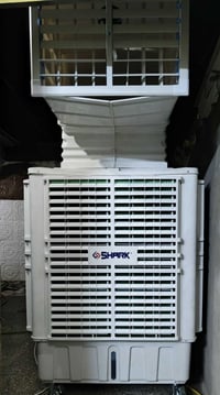 مبرده للبيع اكبر حجم استخدام بس ايام الزياره ١٠ ايام اخذته اب ١٢٥٠ او ...