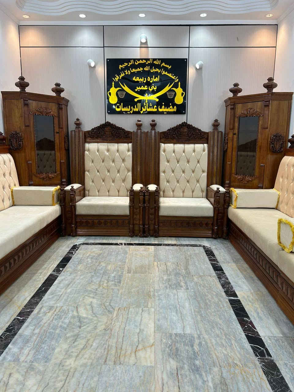 معمل نجارة الايهم 
⚜️ديوان حديث بأسلوب معاصر ومميز⚜️
تم تسليم طلب احد الزبائن في الحبيبية الى الاخ حسن 
 شايف كل الخير 
***********

حسب طلب الزبون والمساحه المطلوبه🔨✂️
كادر محترف في التصميم والتنفيذ 👌
يوجد كادر متخصص لأخذ القياسات 📝

مصنوع من ارقى الاخشاب الطبيعيه👍
من خشب الچام الروسي المجفف🌞
والسنديان الامريكي 👌
والزان المصري ⚒️
خامات واقمشه مستورده جيدا جداً🛋

قماش خاصيه waterproofing

امكانيه تغيير لون الخشب والاقمشه حسب رغبه الزبون

العنوان - بغداد بسماية الشارع العام مقابيل مستشفى الجامعة اللبناني

للاستفسار يرجى مراسلتنا على بريد الصفحه📩
خدمة اخذ القياس مجانآ
خدمة النقل والشد مجانآ 🚚
او الاتصال📞
***********
***********📲
