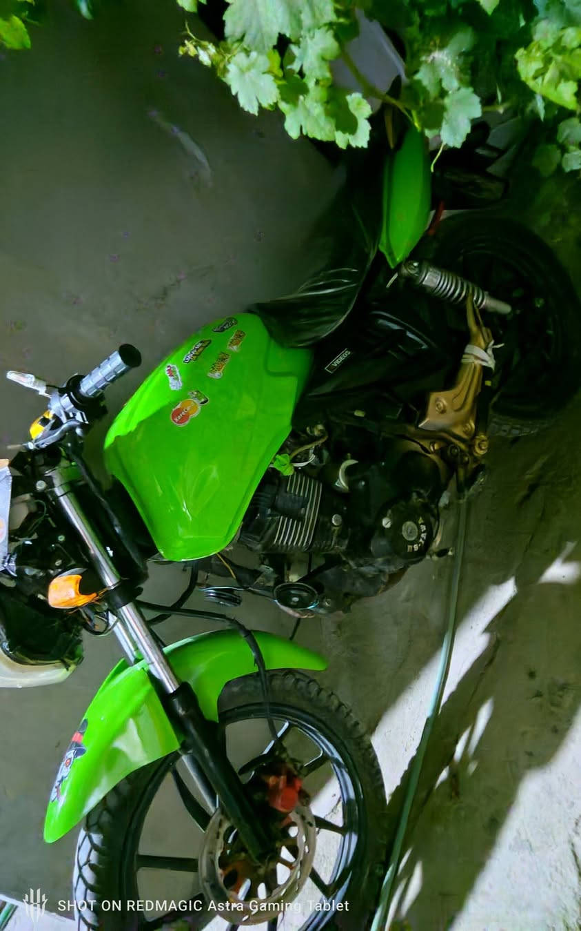 جاوه محور غراض بانده
محرك 200
شلعه ومعدل 
السعر 550


**إذا كنت صاحب هذا الإعلان وتريد حذفه لأي سبب، رجاءا أرسل رسالة إلى الدعم الفني**