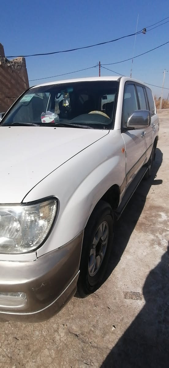 الاندكروز مديل 2000 مصبوغه عام جماليه سعر 105 وبيها مجال ***********
