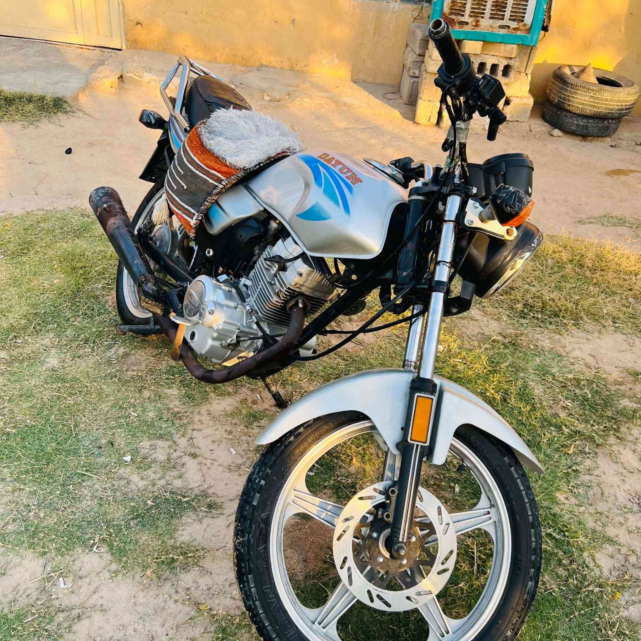 لبيع موديل 22كلك مكينه مكفوله سعر 600وبيه مجال بصيط مكان طريق نجف كربلاء عمود 830مكلف بل نشر رقم رعي لدراجه ‏‪***********‬‏
