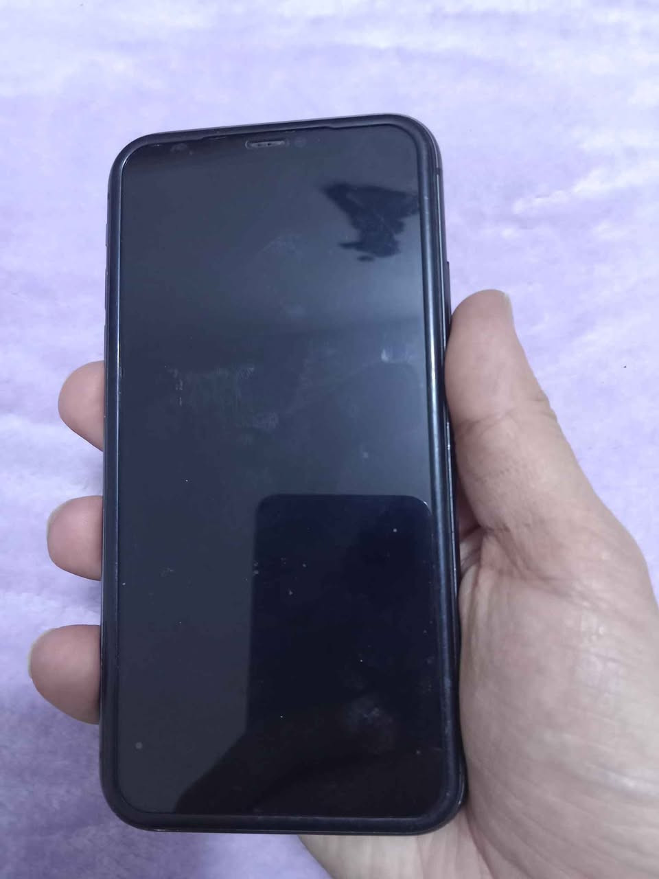 ايفون ١١ عادي بي عطل ايسي شحن ورمز نسيته الجهاز مابي حساب ايكلود 
ابيعه كوم حديد فقط ضمانه ايكلود مابي
شاشته بلاديه 
بصمه وجه شغاله
بطاريه ١٠٠ مبدله
عنوان بغداد 
اكتب سعرك وتعال أخذه 
***********
 واتس اب بغداد, العراق
