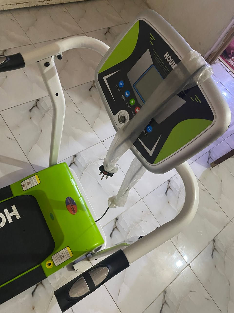 السلام عليكم جهاز جري للبيع جديد مستخدم قليل ب125 /***********

