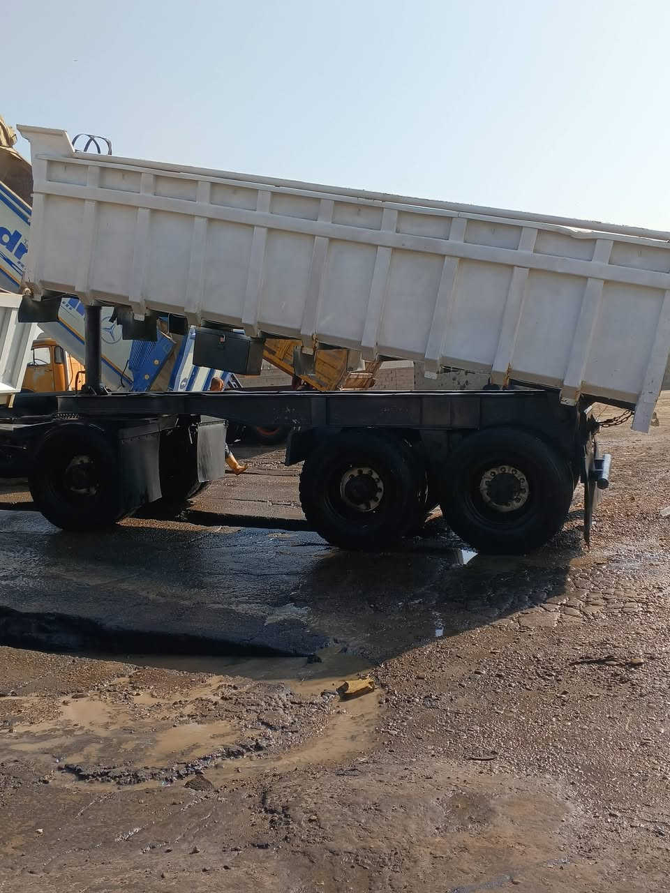 مقطوره للبيع طولهى سبعه اله ربع وشاصي 14 سرابس جيف اعاده المنشور بسبب الوعود الكاذبه ***********
