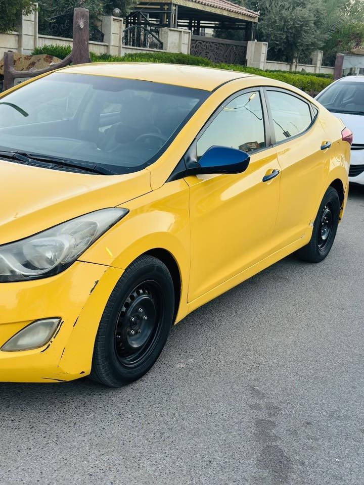 السلام عليكم النتره للبيع موديل 2012 سياره مبدل بيه بنيد وجاملغ سياره حلوه مكينه خير من الله تخم تتاير باتري جديد تبريد منضومه كامله جديده صدر امامي خلفي السعر 95 وبيه مجال حك الجيه مكان بغداد المعامل ***********
