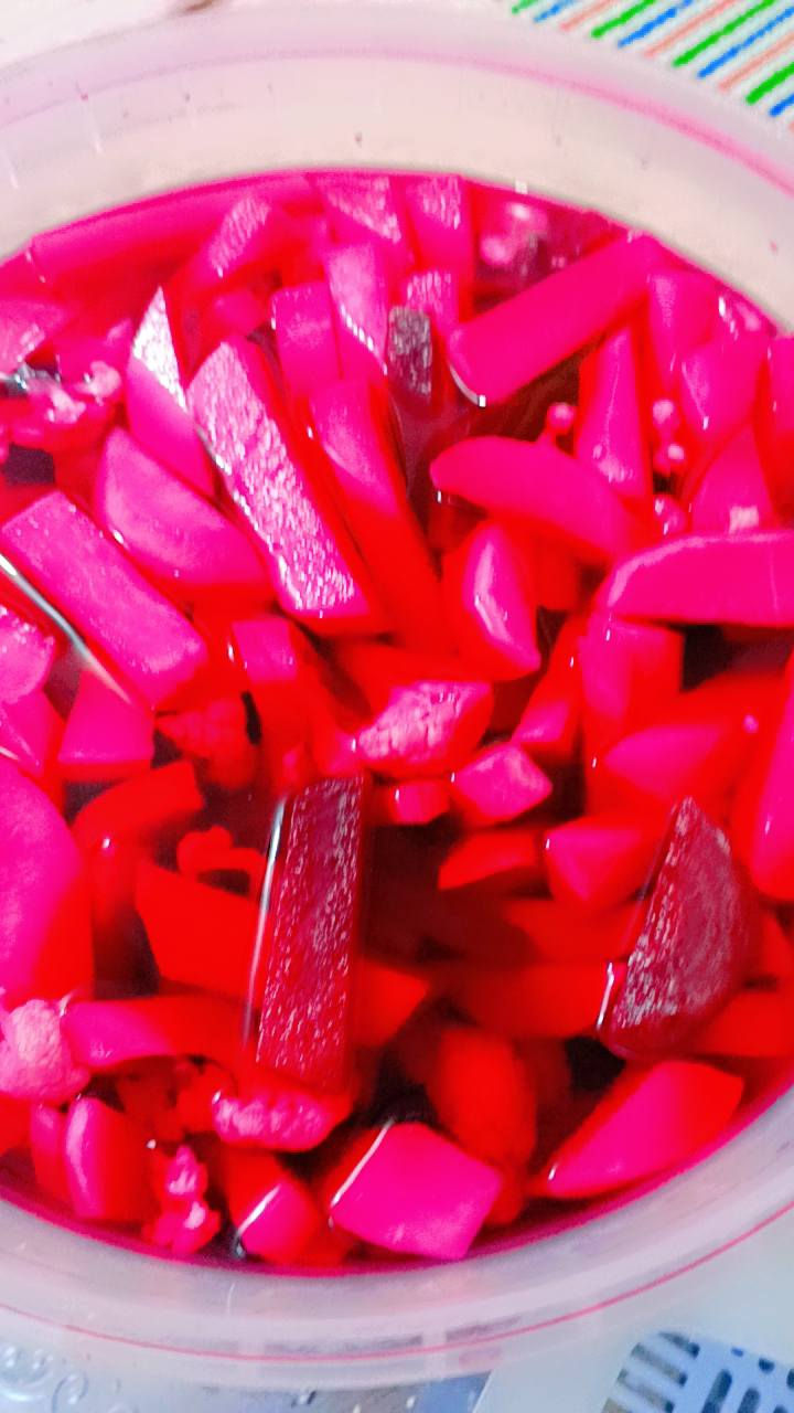 متوفر طرشي بيت نضيف جدا سعر الكيلو ب 4 آلاف دينار فقط توصيل موجود للحجز مراسلة الصفحة.


**إذا كنت صاحب هذا الإعلان وتريد حذفه لأي سبب، رجاءا أرسل رسالة إلى الدعم الفني**