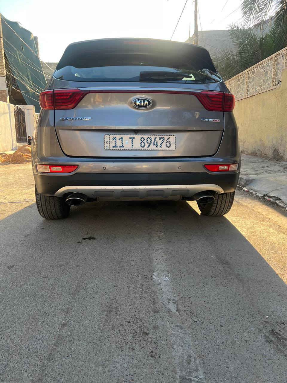 سلام عليكم سبورتج للبيع موديل 2017 فول موصفات  مواصفات فول اعله فئه sx فول بانورامه مري شفط بصمه كشنات تدفئه وتبريد ستيرن تدفئه رقم جديد هزه جديد باسمي مكان بغداد *********** 
سعرها 160 وبي مجال

