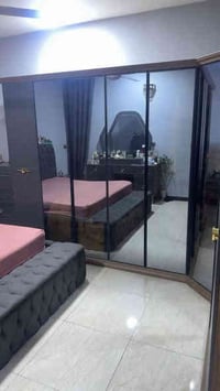 غراض للبيع كلهن جدد شخط مابيهن كلمن وسعره الغرفه مليون ونص الكاونتر ٧٠...