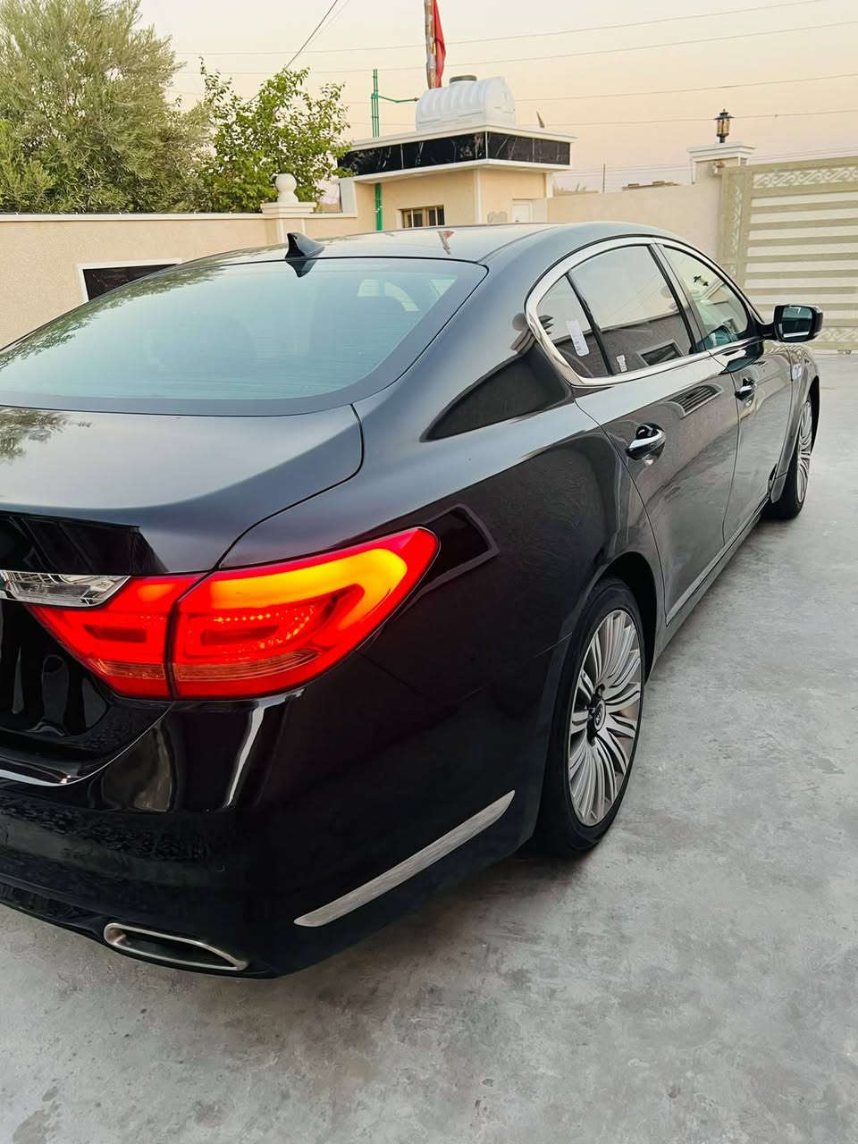 ابيع فقط بموعد مقدمه 80 ورقه سعر النقد 150 ورقه 

السلام عليكم كيا كوريس K9 2017 وارد كوري بدون حادث 

بيها قطعتين صبغ وبيها قطعتين كلير بجم كبس بدون ايرباك

فئه ثانيه السيارا كلش جديده ماشيه 164 km  تبريد ثلج 

مواصفات فول الفول vip عده الفتحه كير طياره 8 نمر مكفول

محرك 4000 V6 مكفول تخم تاير جديد ميكانيك جديد ترايها 

كلش حلو رقم بغداد الجديد بئسمي مكان السيارا بغداد 

ابيع فقط بموعد مقدمه 80 ورقه والباقي بموعد  حسب الاتفاق

فقط من سكنه بغداد استلام فوري للستفسار ***********
