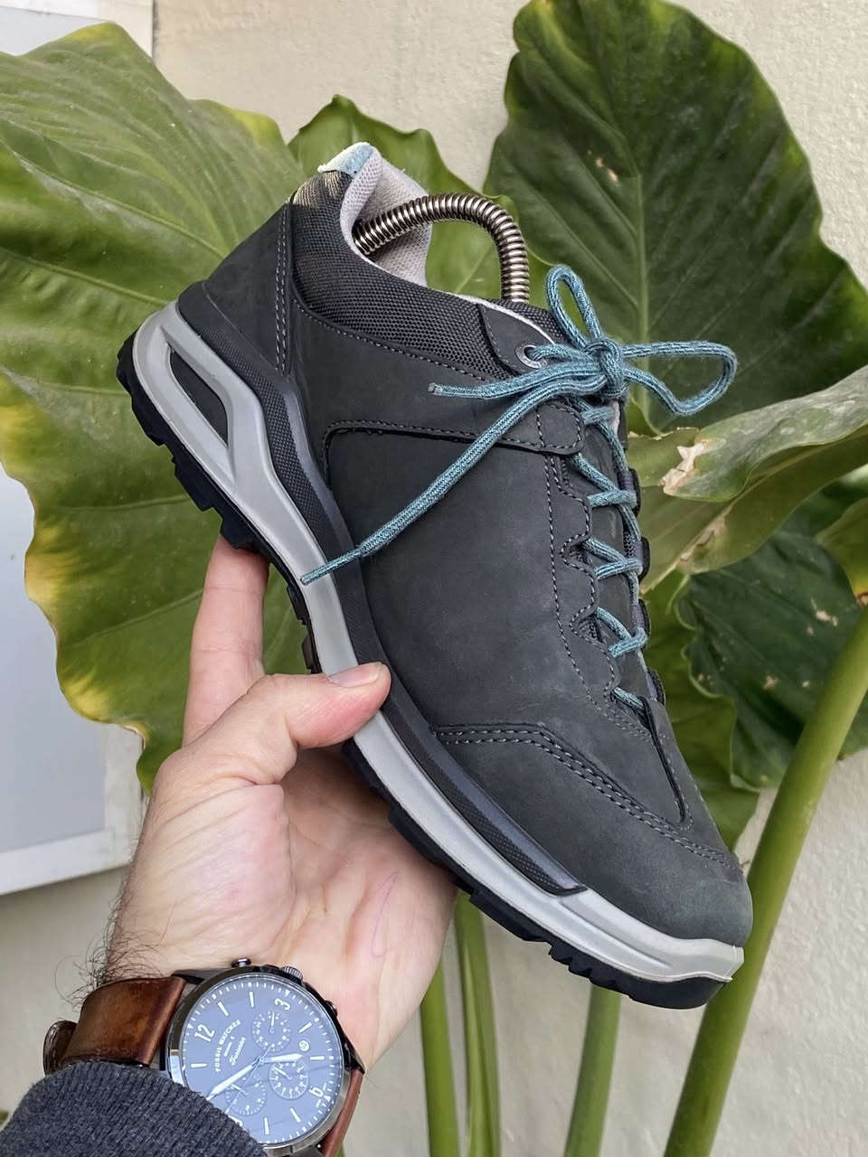 Lowa- goretex- szie 40.5…مارکەی لۆوا  بالەی ئەوڕۆپی قیاس ٤٠.٥ نیو ئۆرجنال ئەسلی دژە ئاو چوار وەرزە. ٩٩/١٠٠ خاوين……حذاء باله اوربى ماركة لوا اورجنال اصلى قياس ٤٠.٥ ونصف ضد الماء الضنافة ٩٩/١٠٠


**إذا كنت صاحب هذا الإعلان وتريد حذفه لأي سبب، رجاءا أرسل رسالة إلى الدعم الفني**