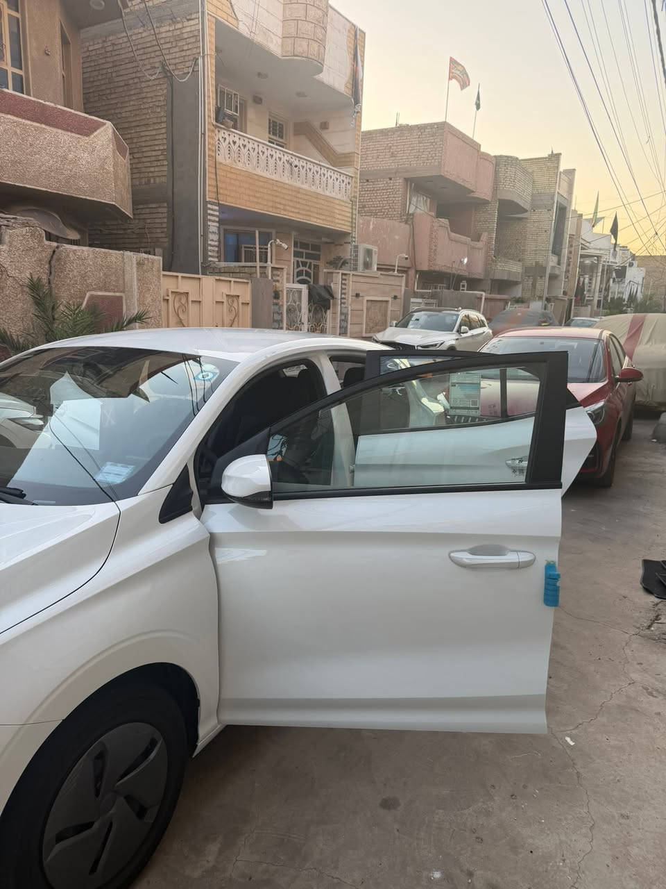 السلام عليكم للبيع mg3 استلام شركه mg الكراده السياره بعدها بال ضمان   ضمانها 6 سنوات وبعدها على دهن الشركه موديل 26 المسافه المقطوعه 3875 زيرو مكفوله كفاله عامه 

السعر 118 وبيها مجال بسيط لل شراي 
العنوان بغداد الشعب 
السياره باسم والدتي تحويل ثاني يوم 
للاستفسار ***********
