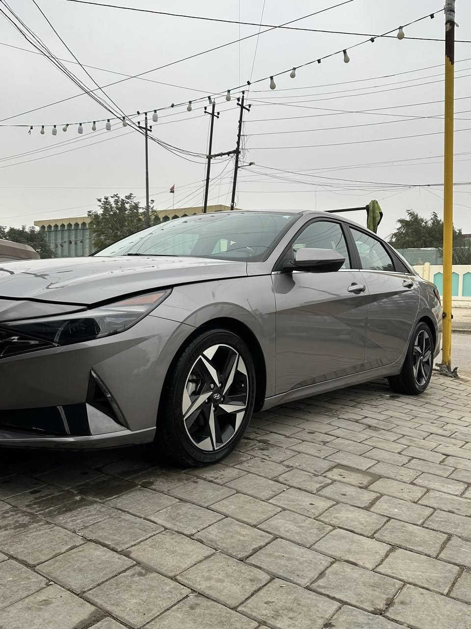 السلام عليكم النترا Limited  هايبرد
موديل 2023 رقم بغداد تحويل ثاني يوم  

لون ابيض  لمتدد 1/1 سياره مكفوله عده صنوق مصبوغ

السيارة ماشية 38

 الموصفات 

.....

‏‎لمتدد.

‏‎فتحه ( سلايت )

‏‎بصمه تشتغيل+ابواب

‏‎تشغيل عن بعد 

‏‎صندوق بصمه

‏‎صندوق ذكي يفتح عند الاقتراب

‏‎عداد كيلو متر الكتروني Digital 

‏‎هاند بريك بصمه

‏‎‏Auto Hold

‏‎كشنات تبريد+تدفئه +كهرباء 

‏‎سستم صوت 🔊Bose +دمام بل دشبول 🔊

‏‎شحن تلفون لاسلكي 📱🔋

‏‎بك لايت شمعه Led

‏‎لايت Led نهاري 3 عدسات 

‏‎داخل اسود ملكي 

‏‎كامره دوراه 

‏‎شاشة لمس نفكيشن 📲Wi_Fi/ Gps/  تدعم نظام Android Auto +Car play 

‏‎تبريد شاشه بيانو منفصل

‏‎اشاير بل مري

‏‎رادار خلفي

‏‎رادار امامي

‏‎رادارات جانبيه تحديد النقطه العمياء 

‏‎تحديد مسار+توقف ذاتي

‏‎‏‎فول تحكم ستيرن

‏‎كروز مثبت سرعه 

‏‎ثلاث وضعيات قيادة 

‏‎‏Smart‏-Sport-Normal

‏‎منافذ Usp

‏‎‏‎ نظام ABS/مانع انزلاق

‏‎شاشه ضبط بل دشبول 

‏‎‏‎ حساسات ٤ بل دعاميه

حساس اطارات

‏‎‏ مكاني بغداد جديده

تخم تاير جديد وبانزين كله محسن ودهن ٨٥ الف الله شاهد معتني بيه مو شلون ماجان مال جناي انتصل او تساب خاص ماجاوب بدون زحمه 

وصار بيه طخه بل بنيد جدآ بسيطه ينزل من سعره 

انتصل او وتساب وتدلل خاص ماجاوب بدون زحمه

اخوان سياره حره حره حره
***********
