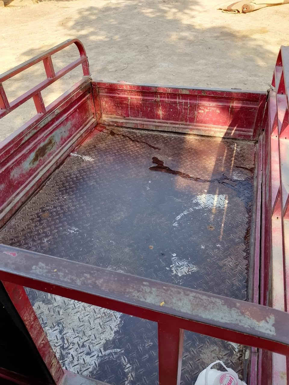 سلام عليكم ستوته للبيع ستوته خير من الله عوزهه بك لايتات وجاملغ خلفي ستوته مابيهه ايي شي اوراق كاملا لسعر 950  وبيهه مجال ***********
