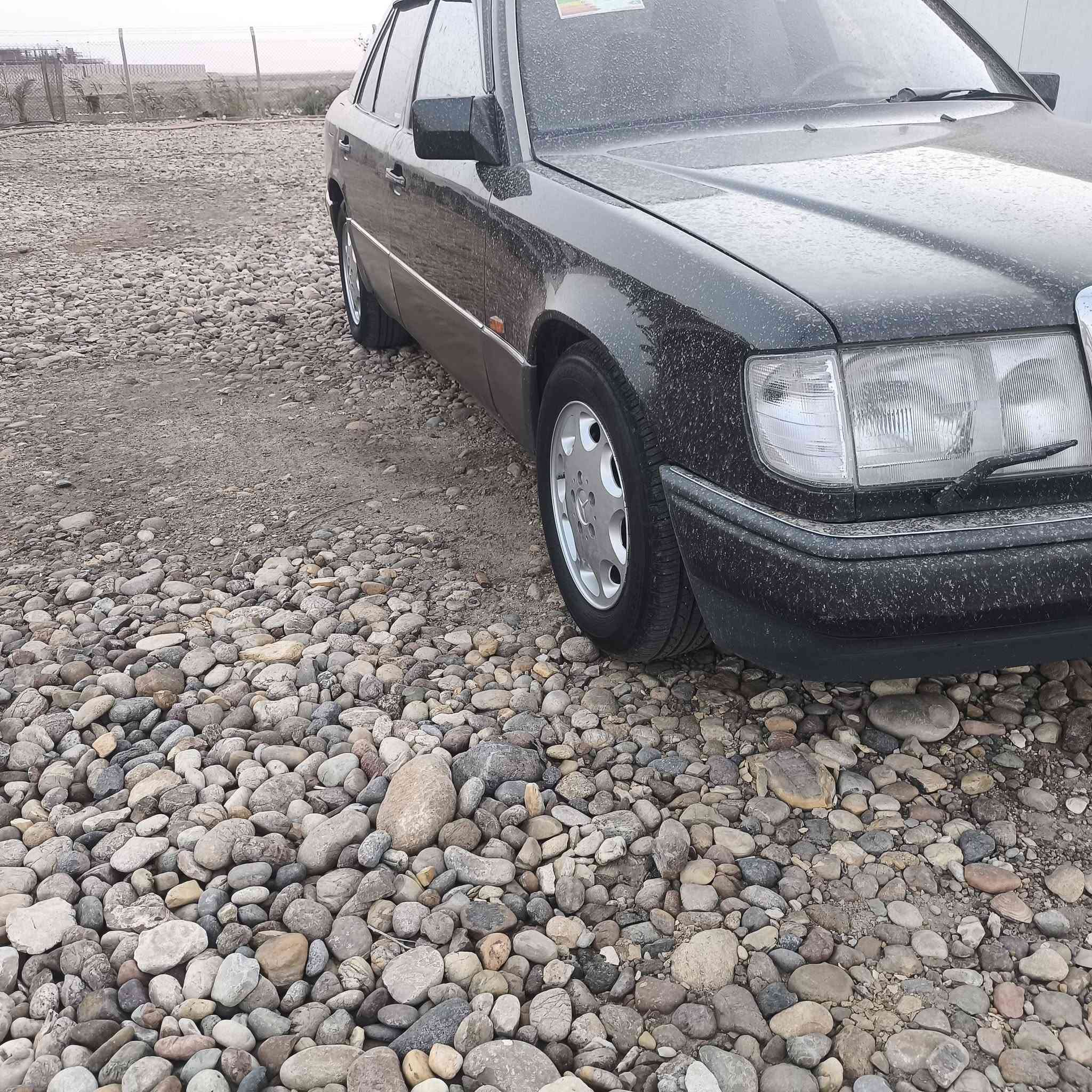 على بركه الله 
للبيع مارسدس دب مديل 91 مكينه 3000 ffte
 كفاله من تنقيص وتبخير كهربائيات فول شقاله جام كهرباء تبريد ثلج حداده جديده منفوضه وعربانه جديده تخم تاير جديد قبل سبوع مشدود سياره صيغ جماليه فقط بدون معجون أو ضربه قواعد دبلات بلاديه ولبرانكيتات نضيفه سياره عليه ادامه عامه بدون اي نضوح دهن أو نواقص تخص سيارة حتى دهن مبدله اليوم دوشمه جديده قبل نشر 
المكان البصره قضاء الامام الصادق 
***********
 سعر 63 قابل للتفاوض
