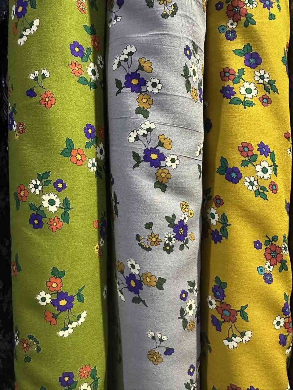 السلام عليكم 
تشكيله جميله من اجود انواع الاقمشه الصيفيه 
كشمير موديل ايطالي الاصلي  وباسعار مناسبه 
سعر القطعه 5000 فقط 
العنوان / بغداد الامين الثانيه شارع الارامل 
*********** توجد خدمة توصيل
