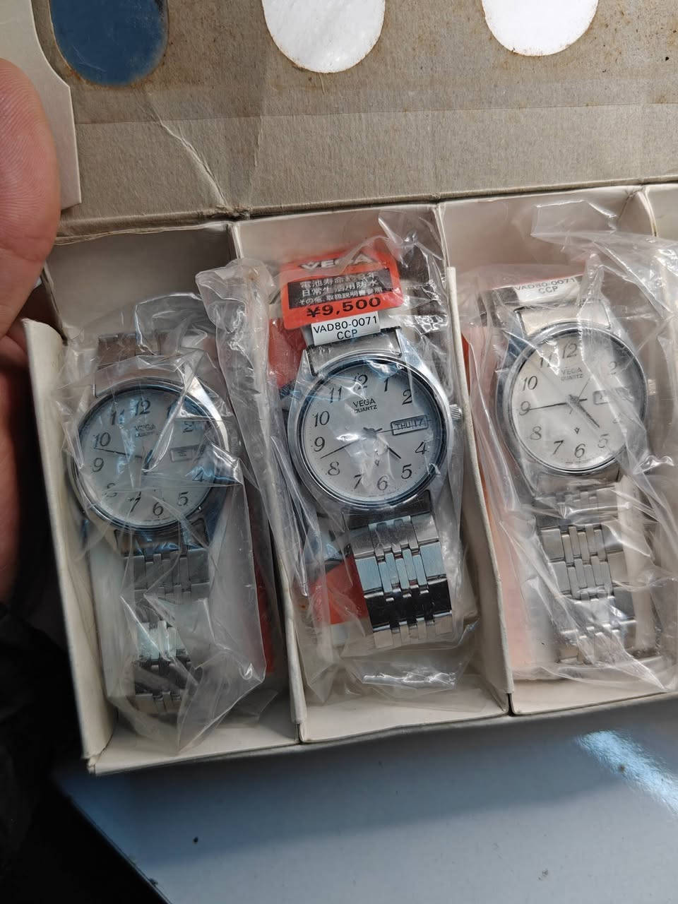 سلام علیکم
سیت فیکا سیتزن انتاج ثمانینات مخرن تحف للبیع
قیاس ۳٤ ملم 
واتساب ***********
