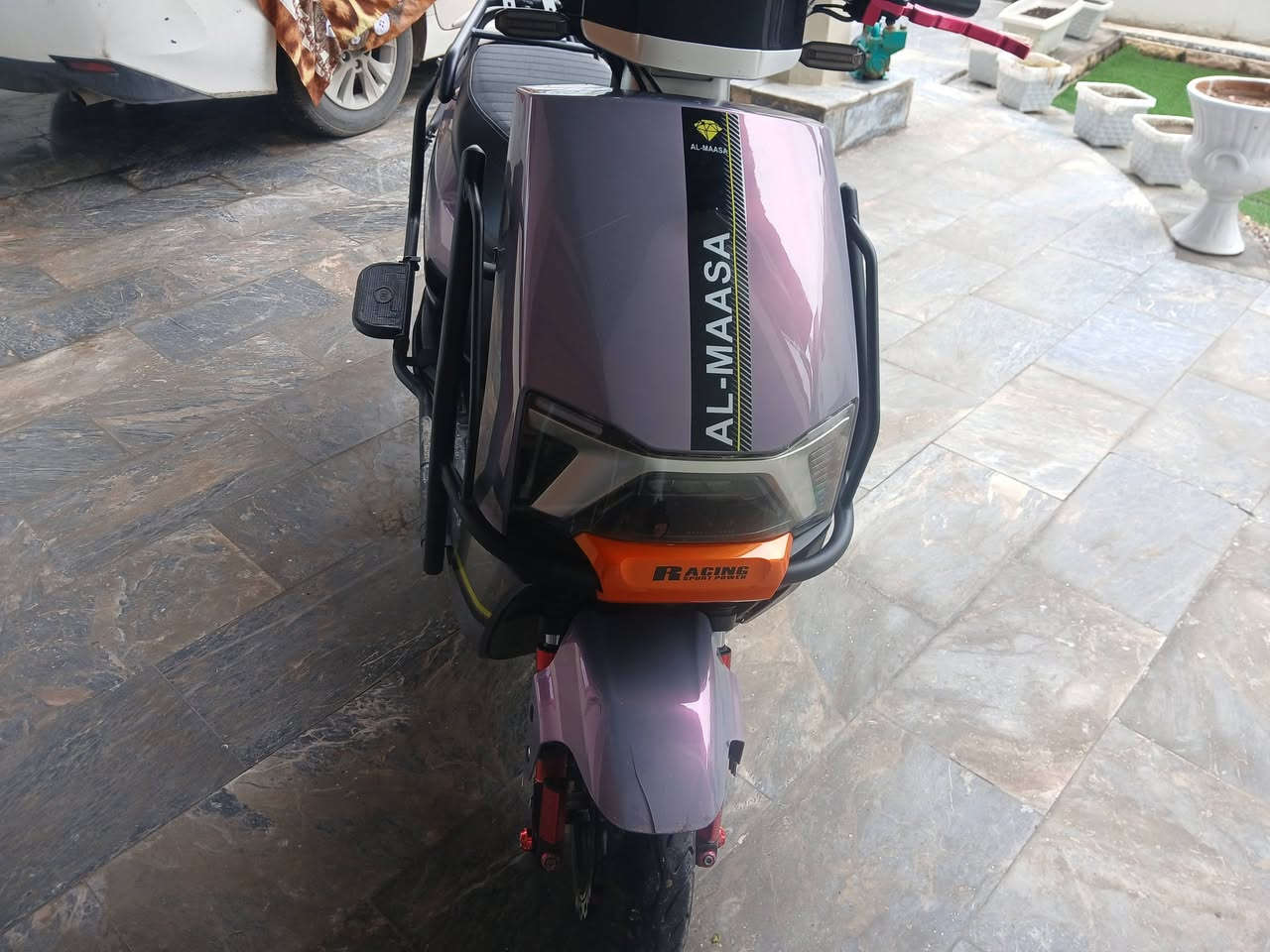 السلام عليكم 
دراجه جبلي مستخدم 4 اشهر فقط 6 بطاريات جديده دراجه كامله ولا نقص السعر 700 الف 
***********
