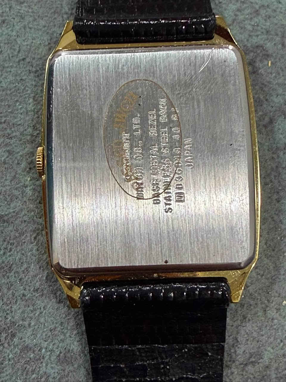 ORIENT  VX 

الصور تتكلم 
مينا مشطب روعه 
جديد غير مستخدم 
وكاله الافريقي
كلها بلادي 
125 الف 
يوجد توصيل


**إذا كنت صاحب هذا الإعلان وتريد حذفه لأي سبب، رجاءا أرسل رسالة إلى الدعم الفني**