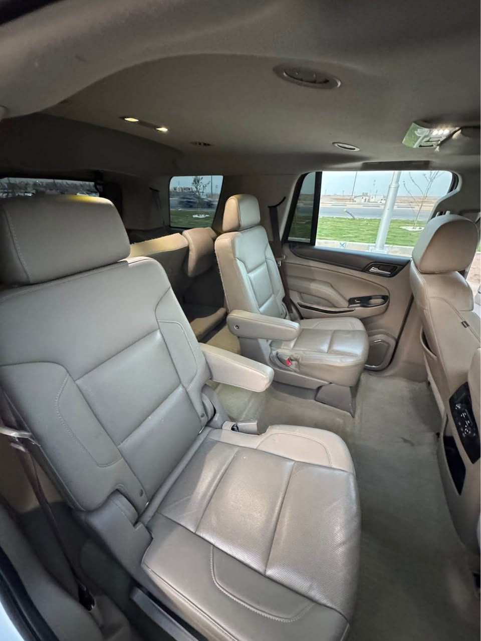 سلام عليكم 
جمسي يوگن 2108 SLT فول مواصفات 
فتحه رادار امامي خلفي جانبي 
حساسات بالكشنات 
كشنات تدفئة تبريد 
كشنات فصل 
اشاير بالمري ليلي نهاري 
وبعد بيها هواي مواصفات واضحه بالصور 
حادثها بند صبغ ومدكر نفس اللون ابيض صدفي
مرقم بغداد دخول جديد كتاب ضباط تحويل ثاني يوم 
***********
السعر 310$ البصرة, العراق
