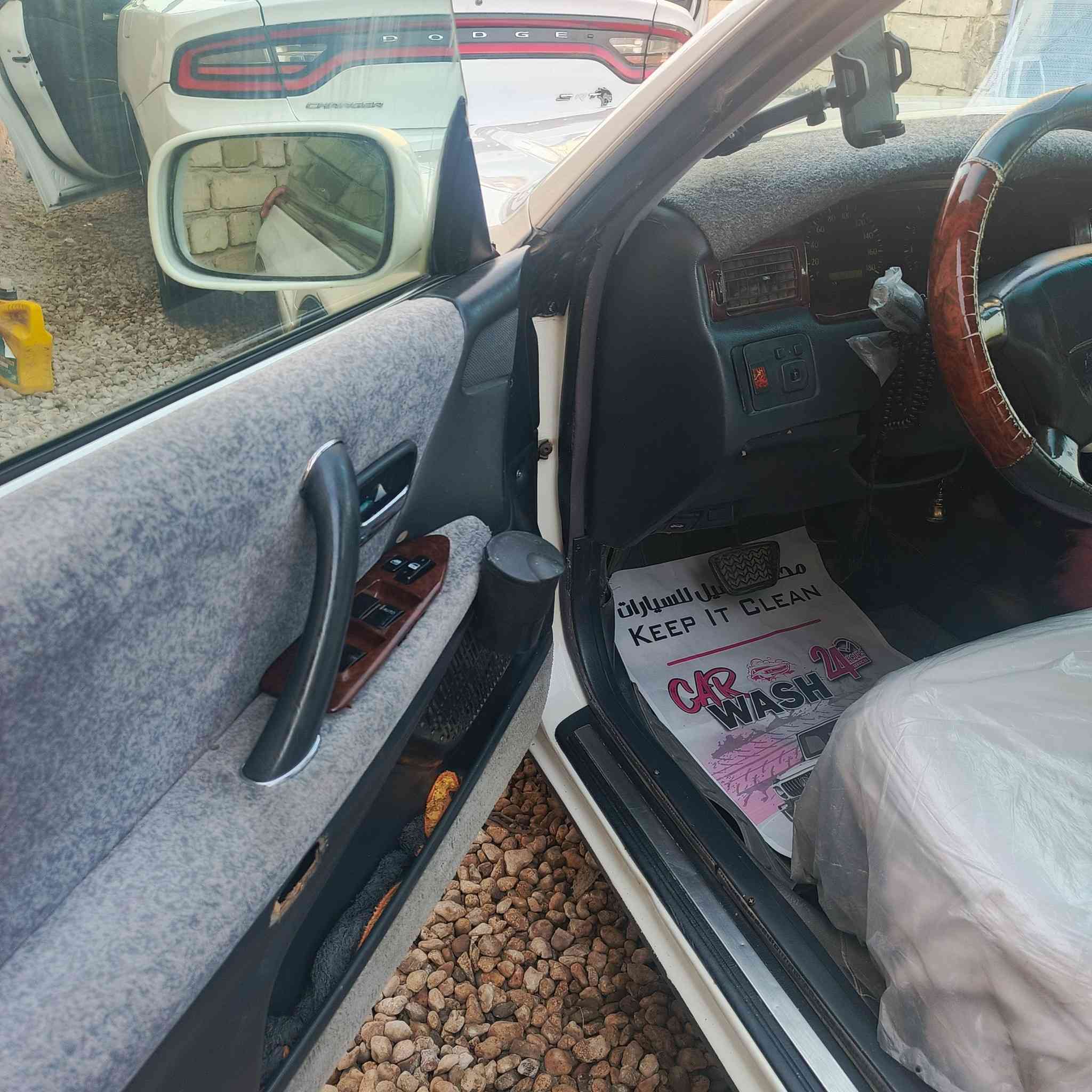 سياره للبيع راس ثور موديل 96
رقم انبار مدور بالنجف 
سنويه ال شهر 7 /. 2026
تخم تاير جديد 
حداديه 80٪
سياره جاهزه تبرد جديد
مكينه 3000 فيش وحده وبطل
كهربائية كله شغاله 
تحوير الإمارات 
بيه كصه فخذه فقط 
اصل كرستال 
دشبول جديد ستوني شاده يم نبراس نجف
سعر 73 وبيه مجال 
 رقم هاتف 
للتواصل اتصال فقط.  
***********
