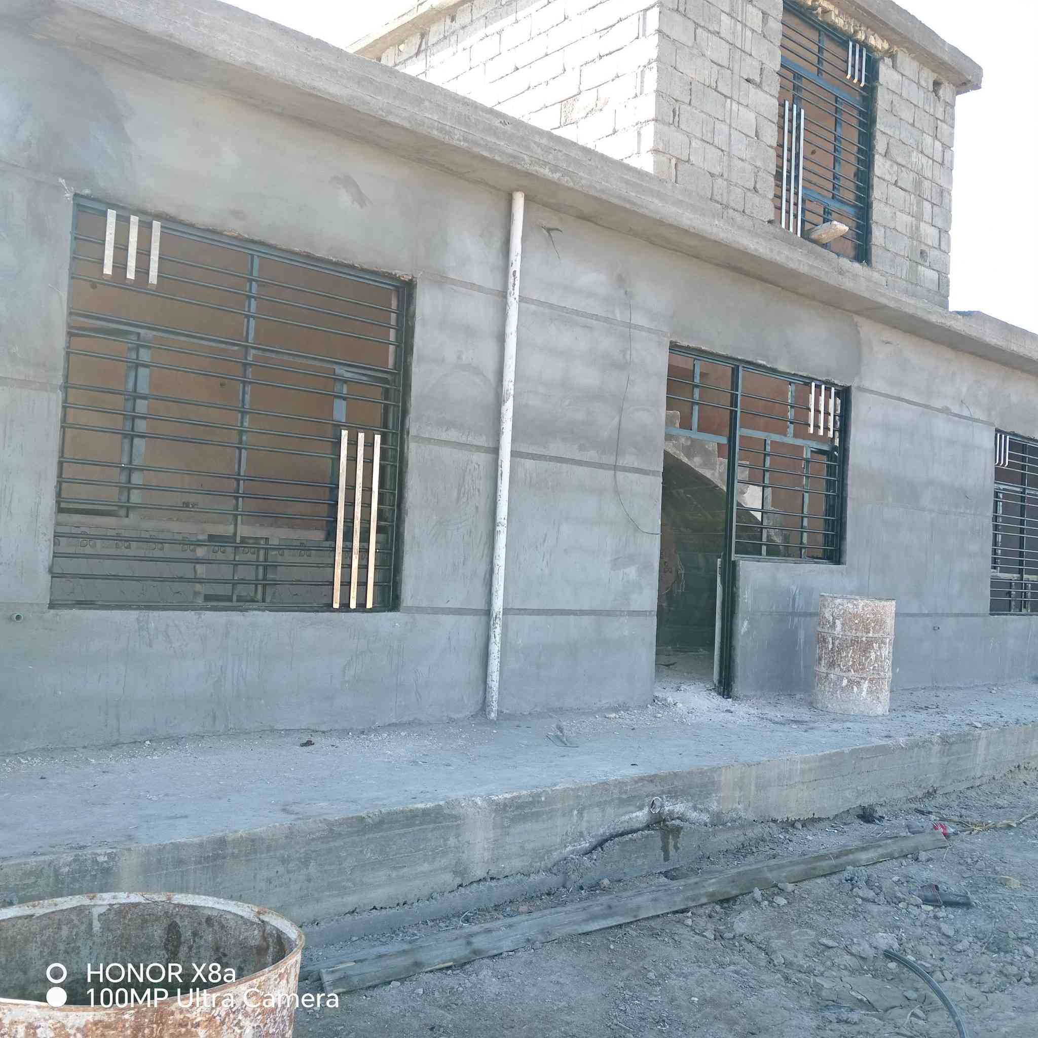 سلام عليكم نشتغل صبق شبابيج تنضيف وصبق بسعار مناسبه مكان اللطيفيه وهاذه رقمي *********** *********** ايواحد عنده شبابيج يريد يصبقهن خابرني او يراسلني
