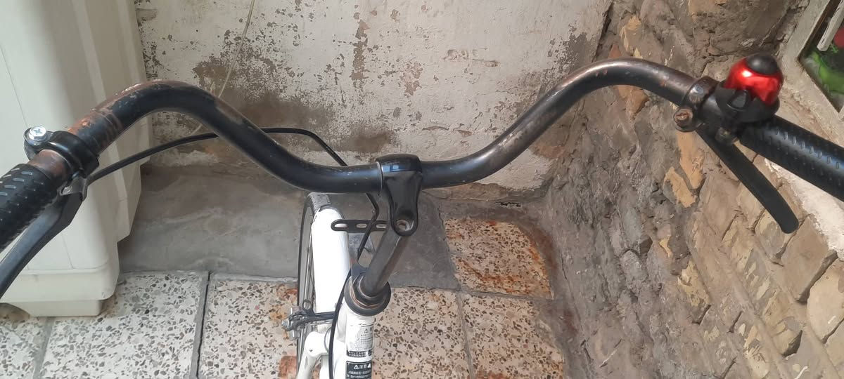 بايسكل بطه ياباني مو تجاري  للبيع حجم ٢٧ السعر ٧٥ وبي مجال مكان بغداد مدينة الصدر للأستفسار مراسلة واتساب او الاتصال على الرقم  ***********

