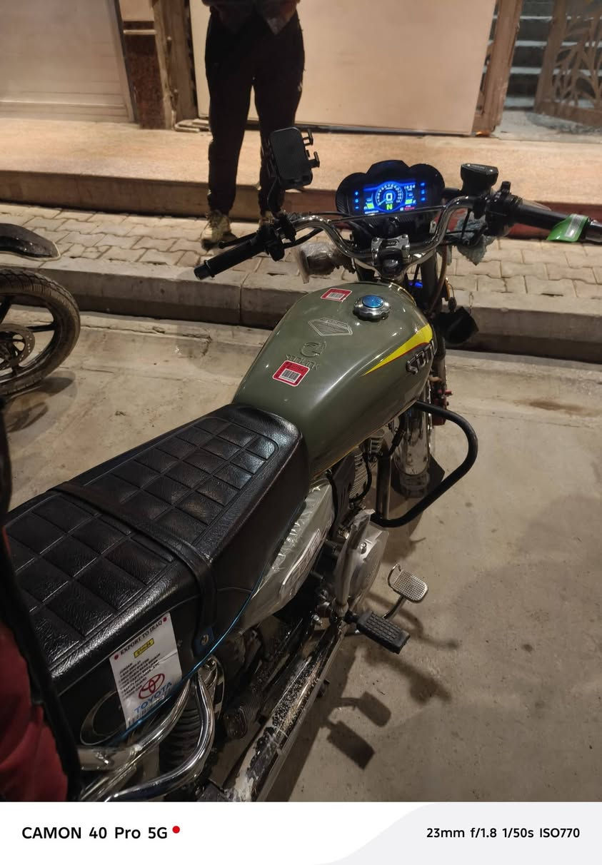 سلام وعليكم دراجة إيراني ٥ كير نظيفة كلش كلش زيرو نزلتها صار شهر 2025 للبيع مكاني المشتل بغداد دراجة خير من الله صار شهر من نزلتها نظافة 100/100 مكفولة كفالة عامه لا دعمه ولا ضربة ولا أي شيء كفالة رقمي للاستفسار ***********
