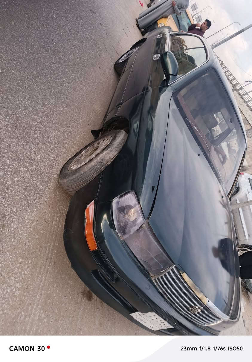 @إشارة  الجميع السلام عليكم بطه للبيع ومراوس حسب القناعه مكفوله من الكص والنقل الجثه والعيب الشرعي رقم نجف الماني سنويه لل28 سياره صبغ جديد بعده مامبولشه ضربه بيه بل جنطه مكينه وكير مكفولات 2500حداديه 70بل100مكان السياره نجف سعر 38وبيه مجال بسيط ***********
